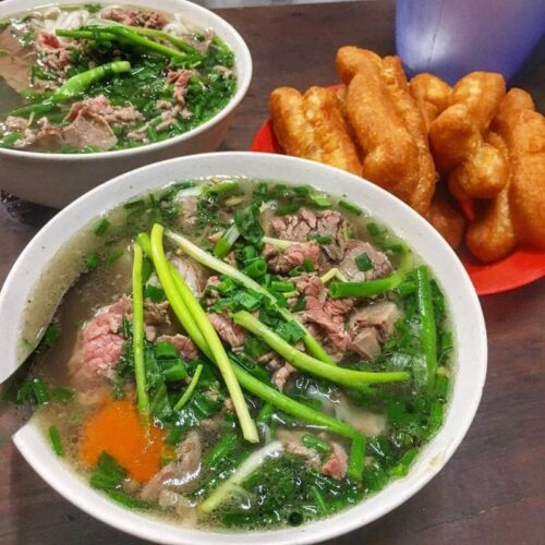 Pho bat dan pho gia truyen 100 nam tuoi tai ha noi 1639326212