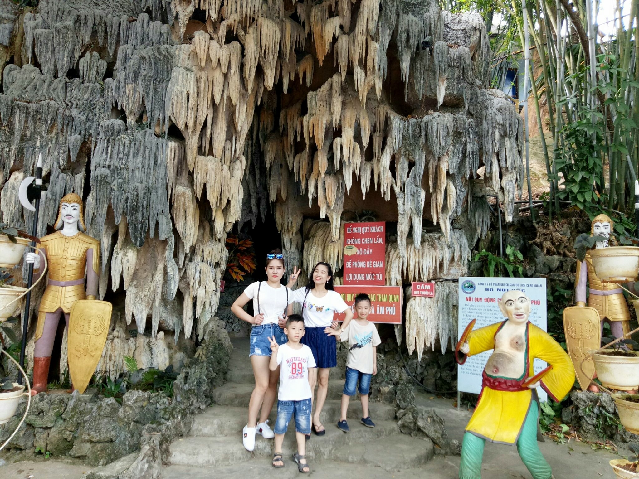 Dong am phu ho nui coc
