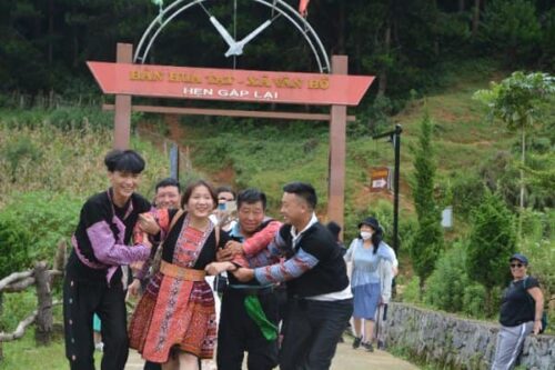 Bản lùn và bản hua tạt